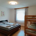 Ella * アルノルトシュタイン