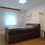 Ella * アルノルトシュタイン